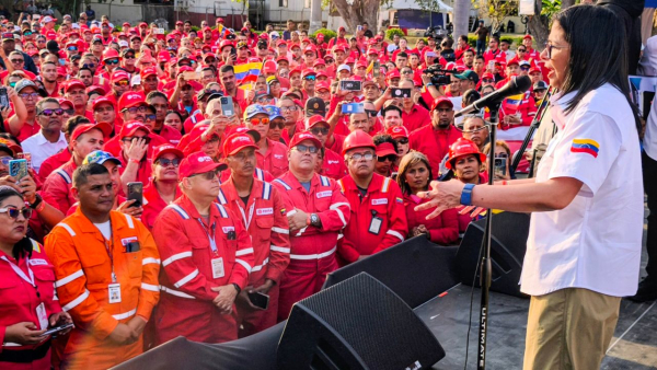 ونزوئلا نفت را به زور اسلحه آمریکا خصوصی می‌کند